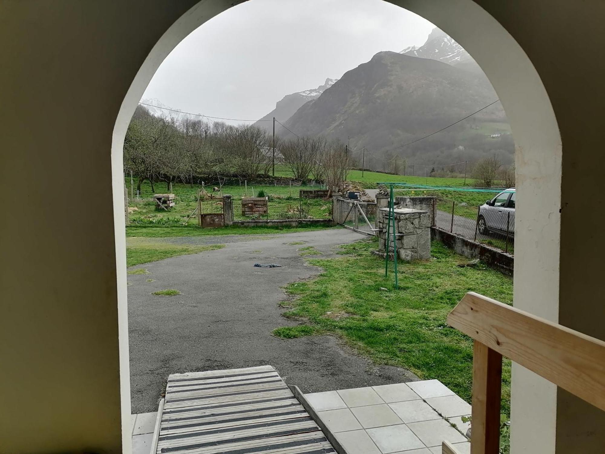 Aux d'Estaing Croisés, Gîte de montagne accessible à tous Extérieur photo